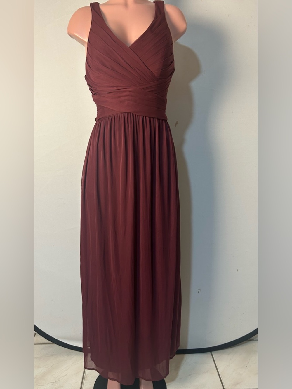 David’s Bridal Maxi Dress Burgundy Ruched Sleeveless Women's Size 12 - Picture 2 of 14